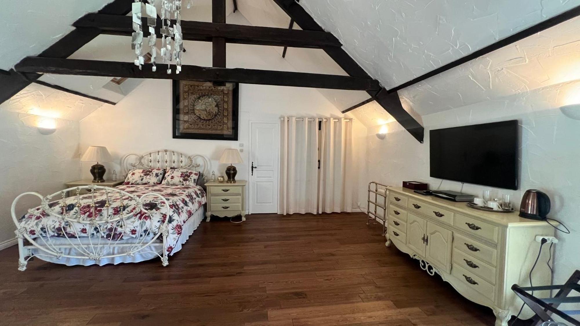 Bed and Breakfast Chez Thomas 7 Route Du Monde Ancien Saint-Georges-D'Aunay Экстерьер фото